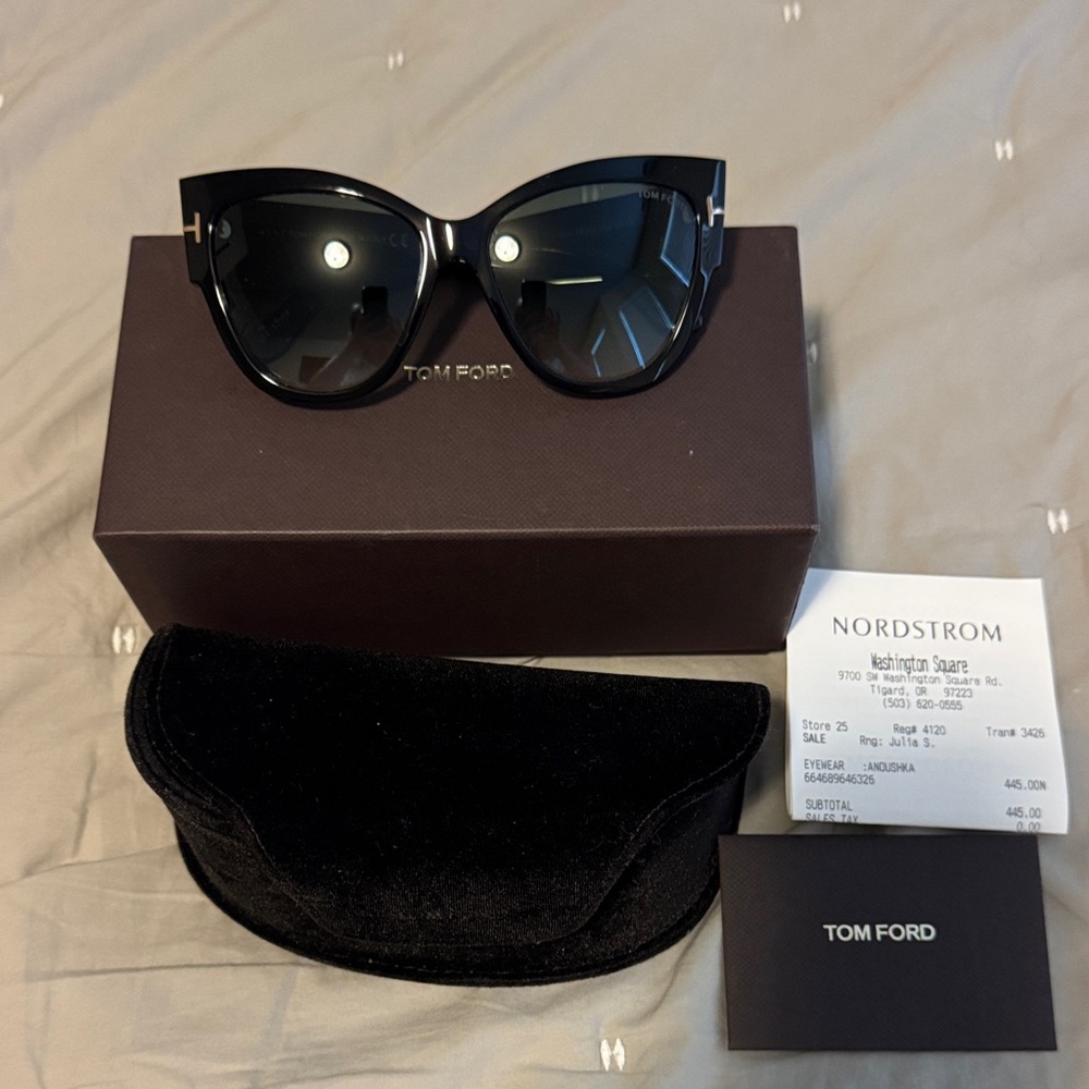Tom Ford Glossy Black Oversized Sunglasses